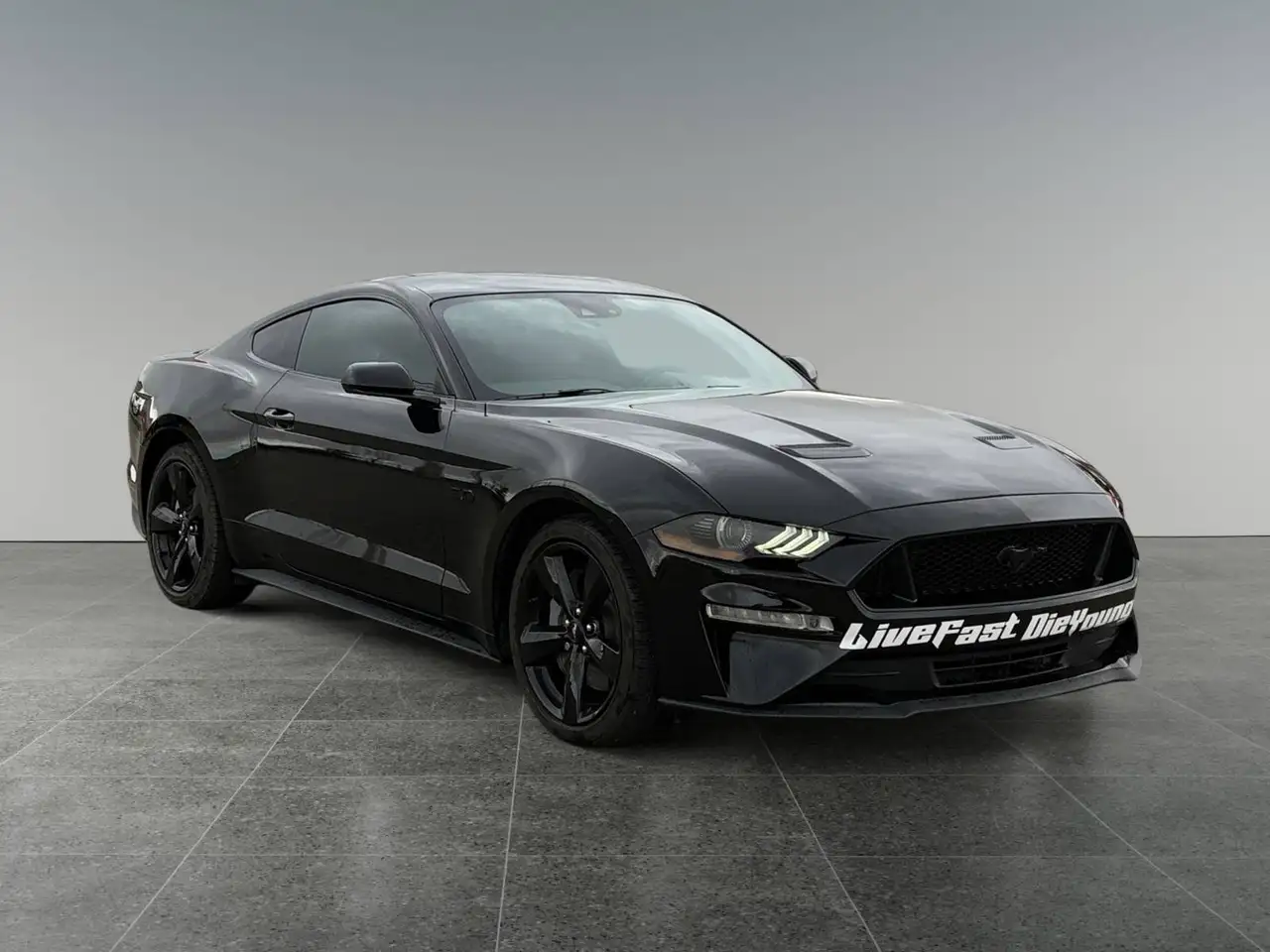 Ford Mustang photo Ford Mustang