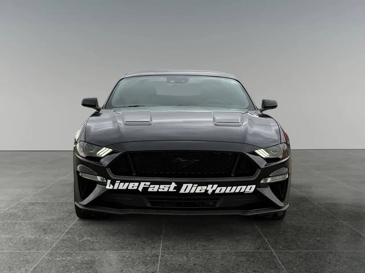 Ford Mustang photo Ford Mustang