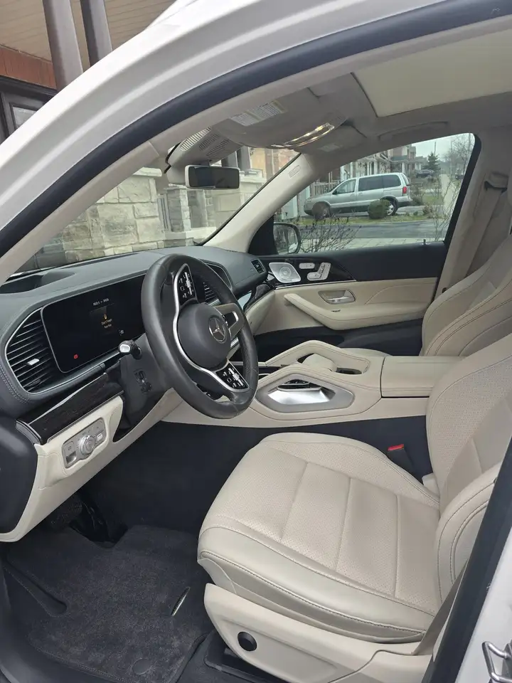 Mercedes-Benz GLE снимка Mercedes-Benz GLE