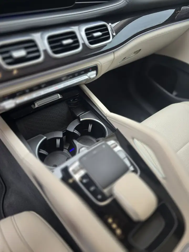 Mercedes-Benz GLE снимка Mercedes-Benz GLE