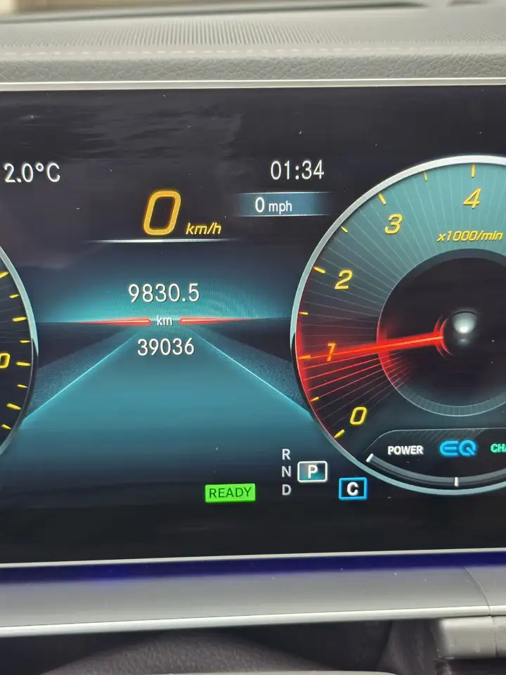 Mercedes-Benz GLE снимка Mercedes-Benz GLE