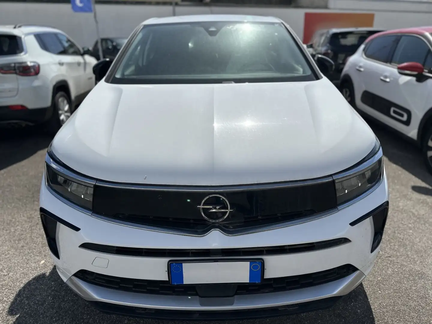 Opel Grandland 1.2 Turbo 12V 130 CV aut. Business Elegance Blanc - 2