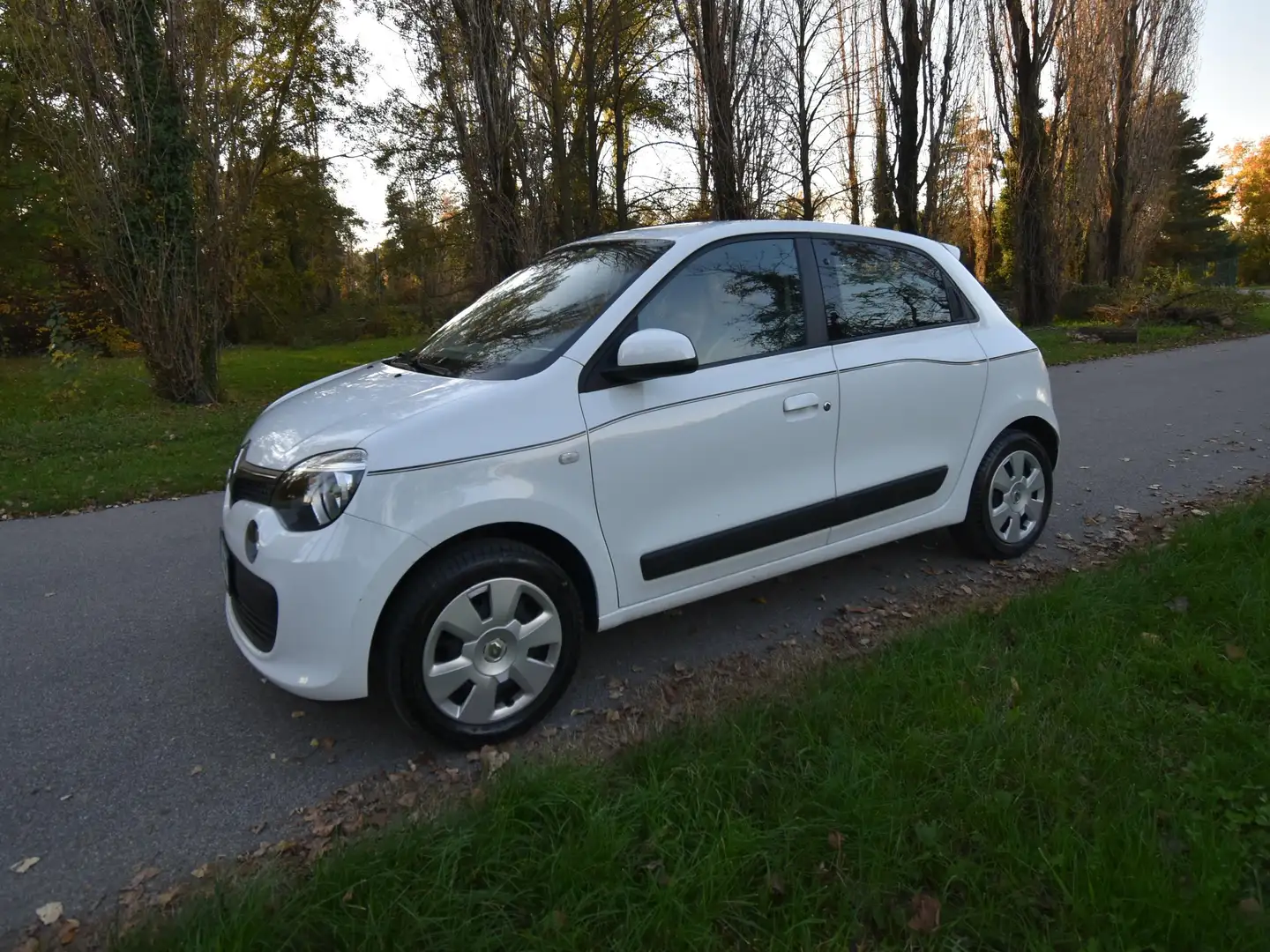 Renault Twingo Twingo III 2015 1.0 sce Life (wave) 69cv E6 Bianco - 2