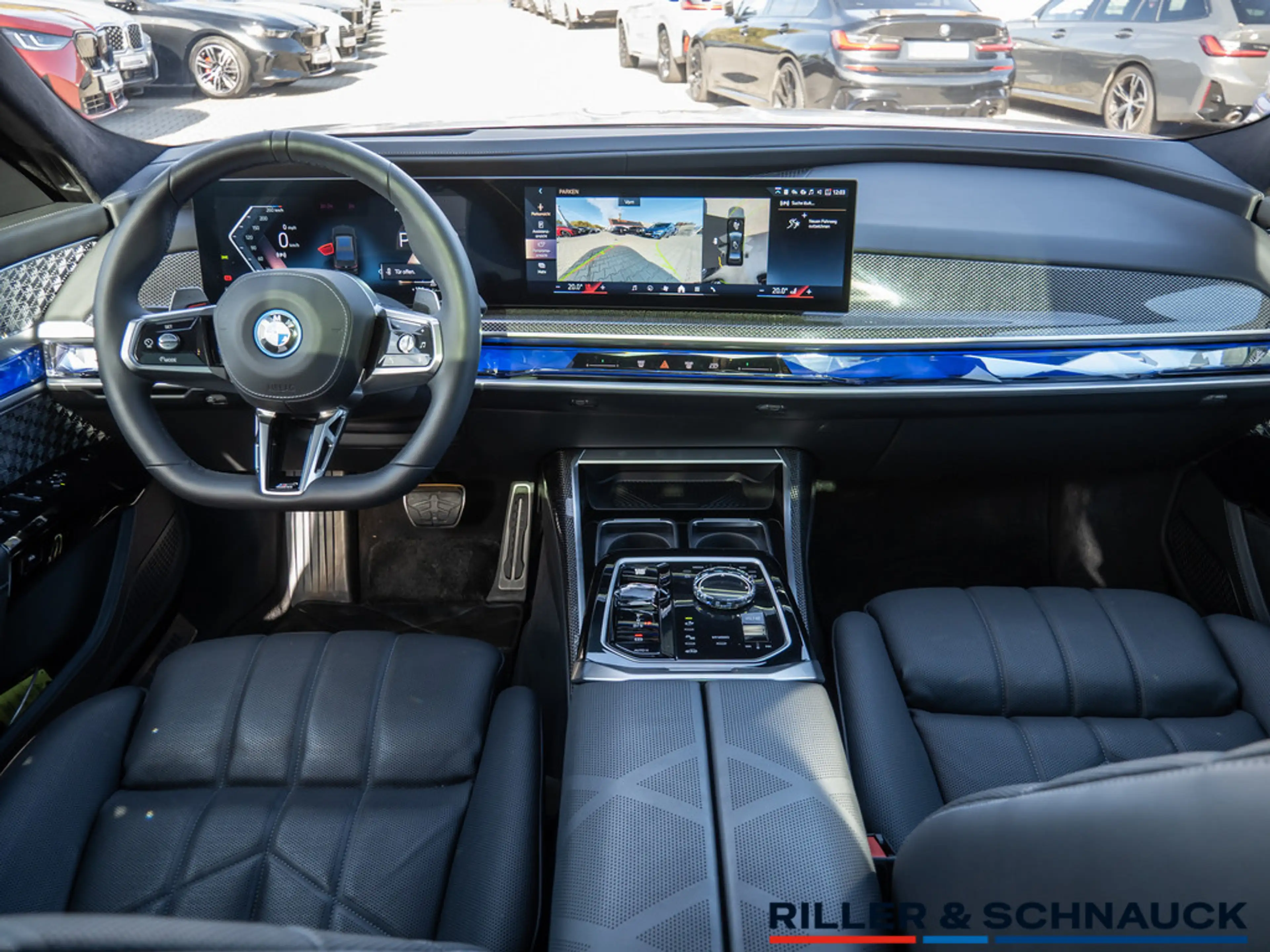 BMW 750 E XDRIVE — photo 12