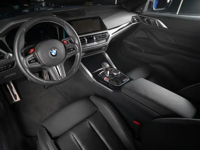 BMW M4 view 10