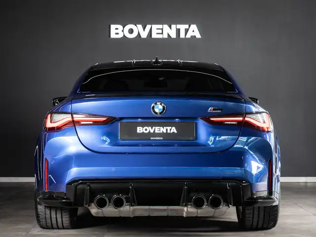 BMW M4 view 9