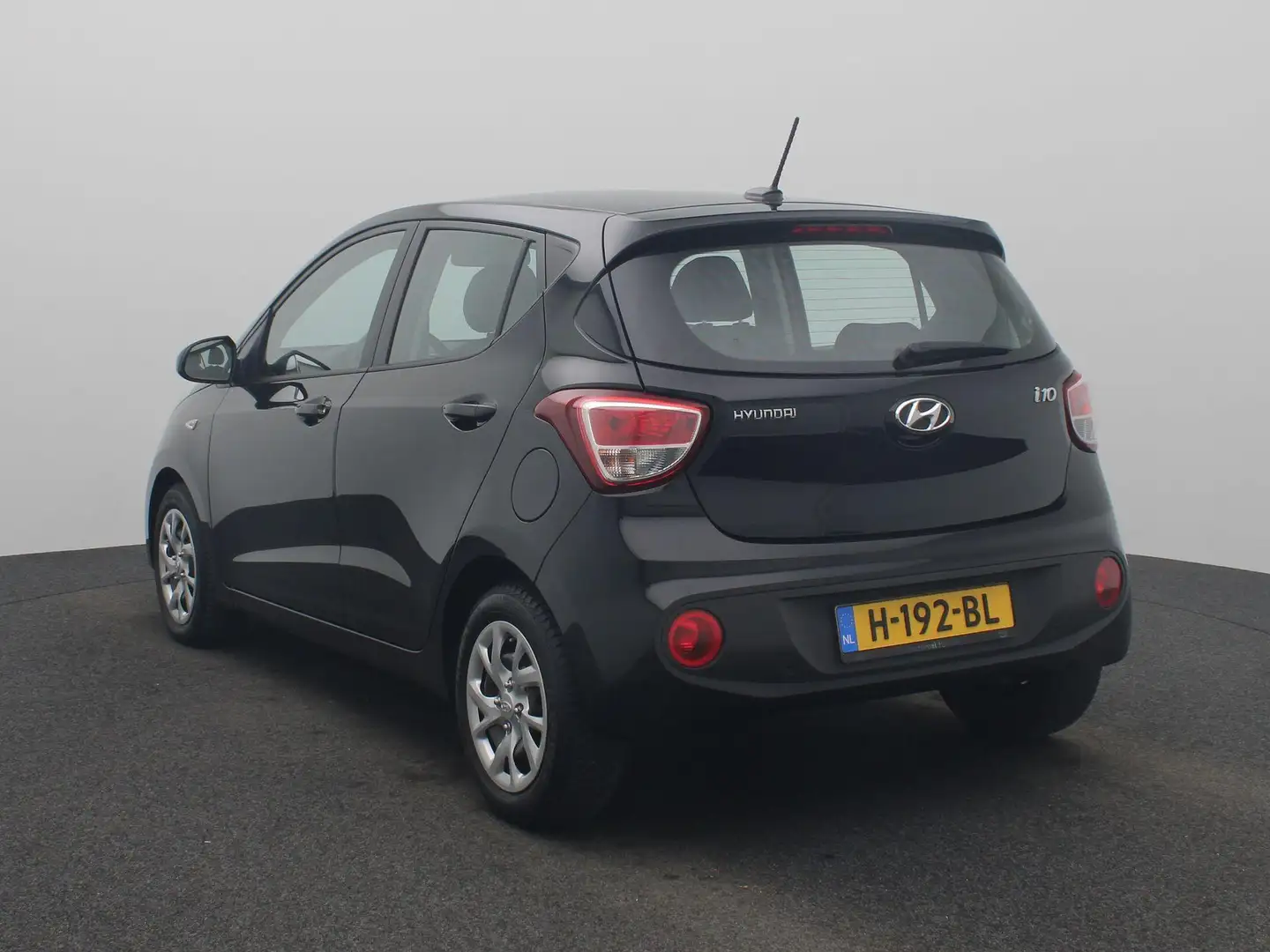 Hyundai i10 1.0i Comfort | Airco | Cruise Control | Multifunct Schwarz - 2