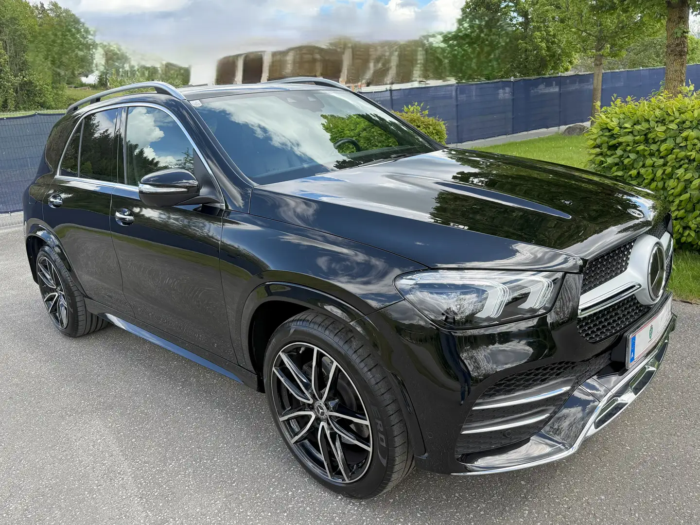 Mercedes-Benz GLE 350 d, AMG-Line, 4Matic Aut. Černá - 1