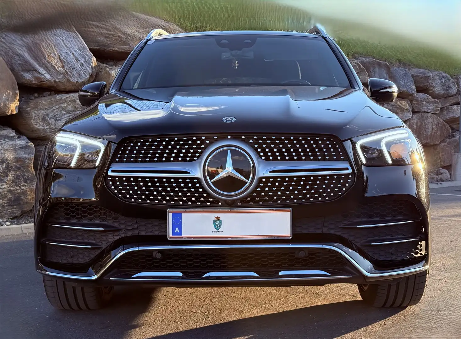 Mercedes-Benz GLE 350 d, AMG-Line, 4Matic Aut. Černá - 2