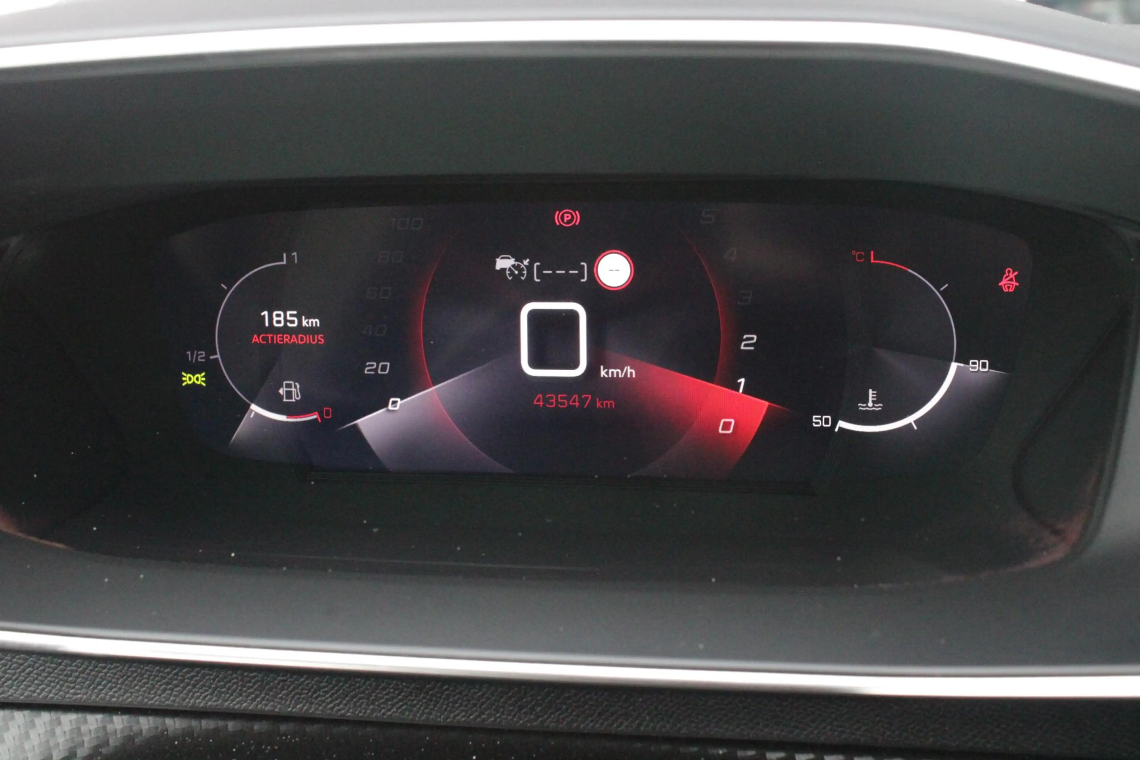 Peugeot 2008 1.2 100PK ALLURE PACK | AFNEEMBARE TREKHAAK | NAVI — photo 25