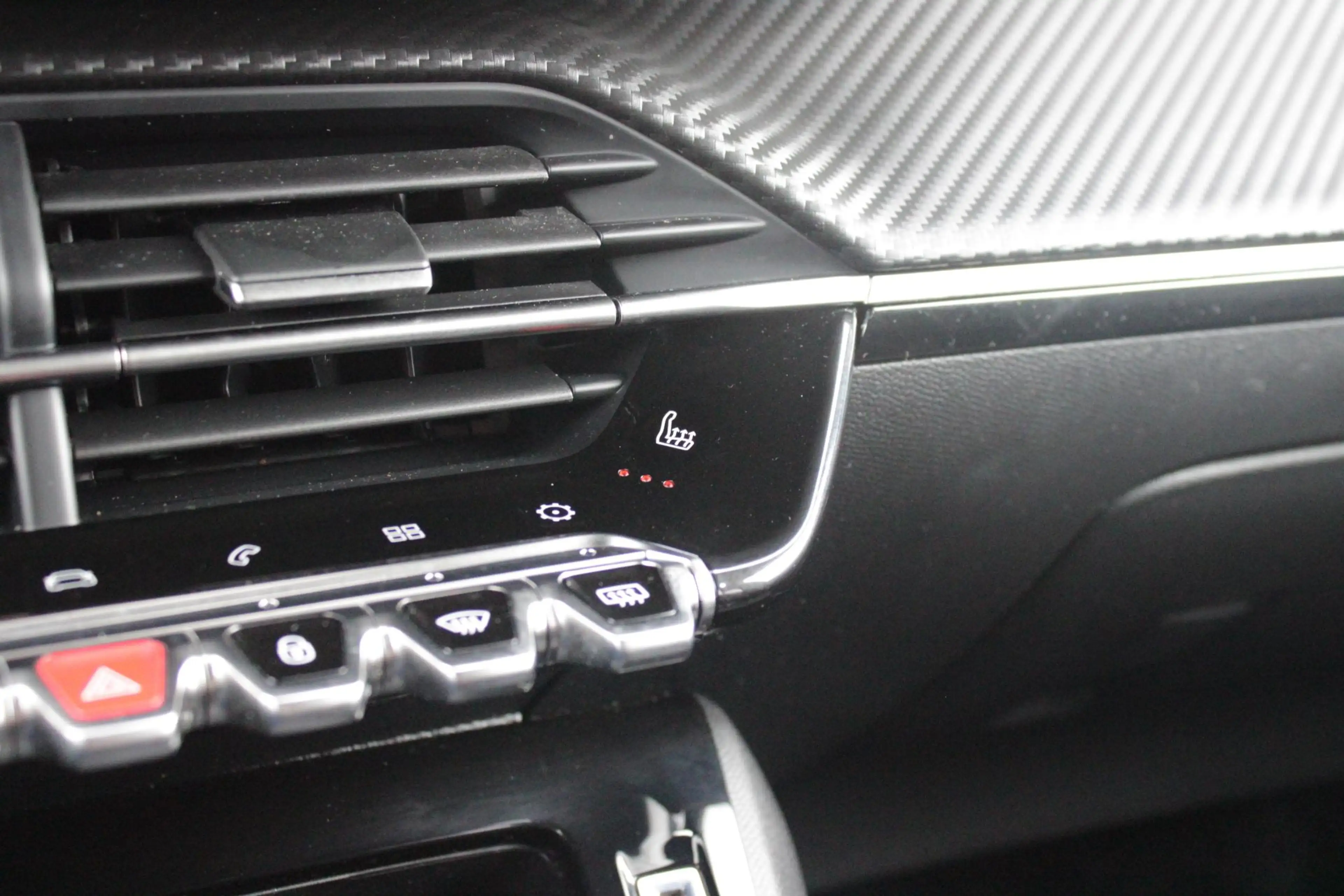 Peugeot 2008 1.2 100PK ALLURE PACK | AFNEEMBARE TREKHAAK | NAVI — photo 36