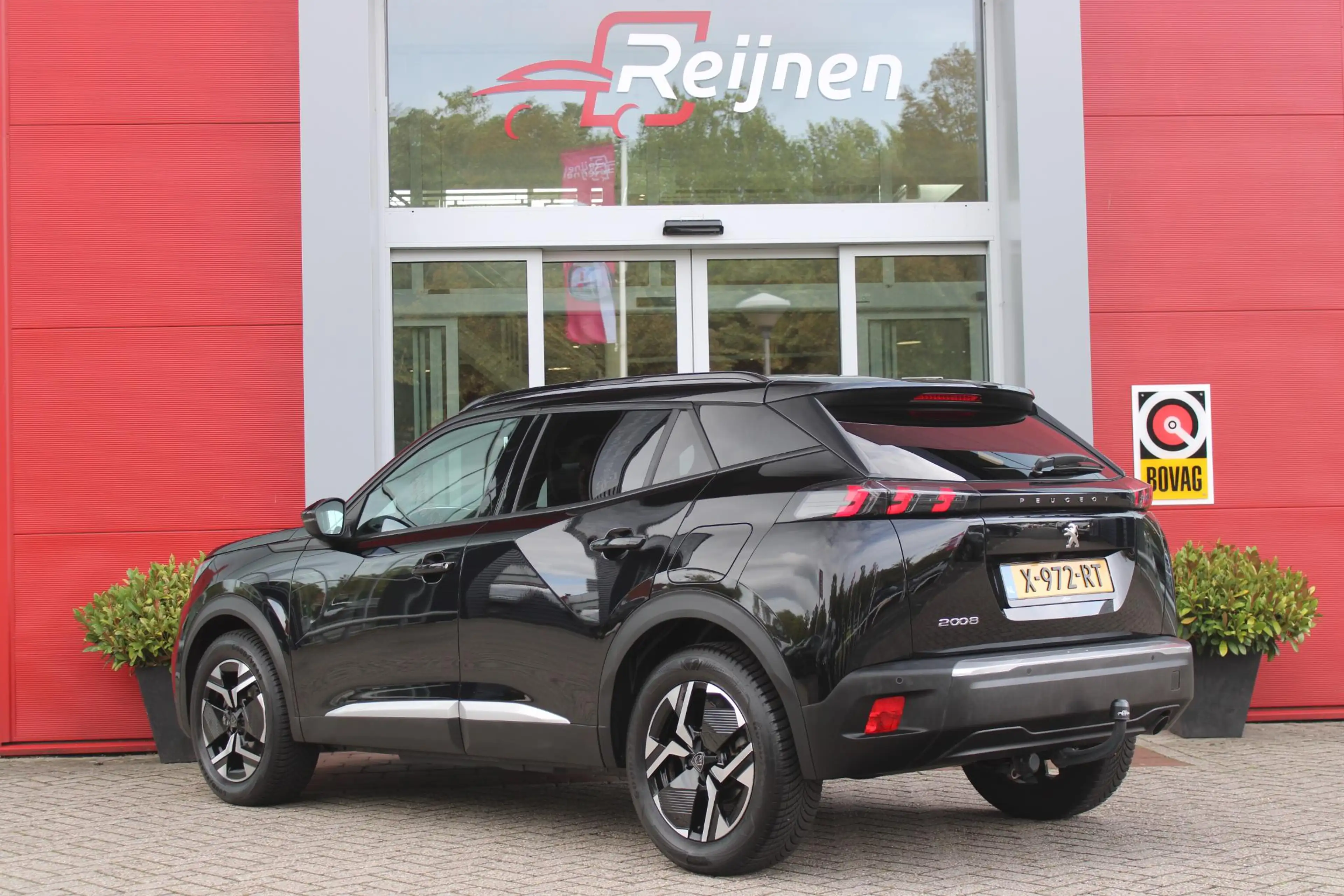 Peugeot 2008 1.2 100PK ALLURE PACK | AFNEEMBARE TREKHAAK | NAVI — photo 14
