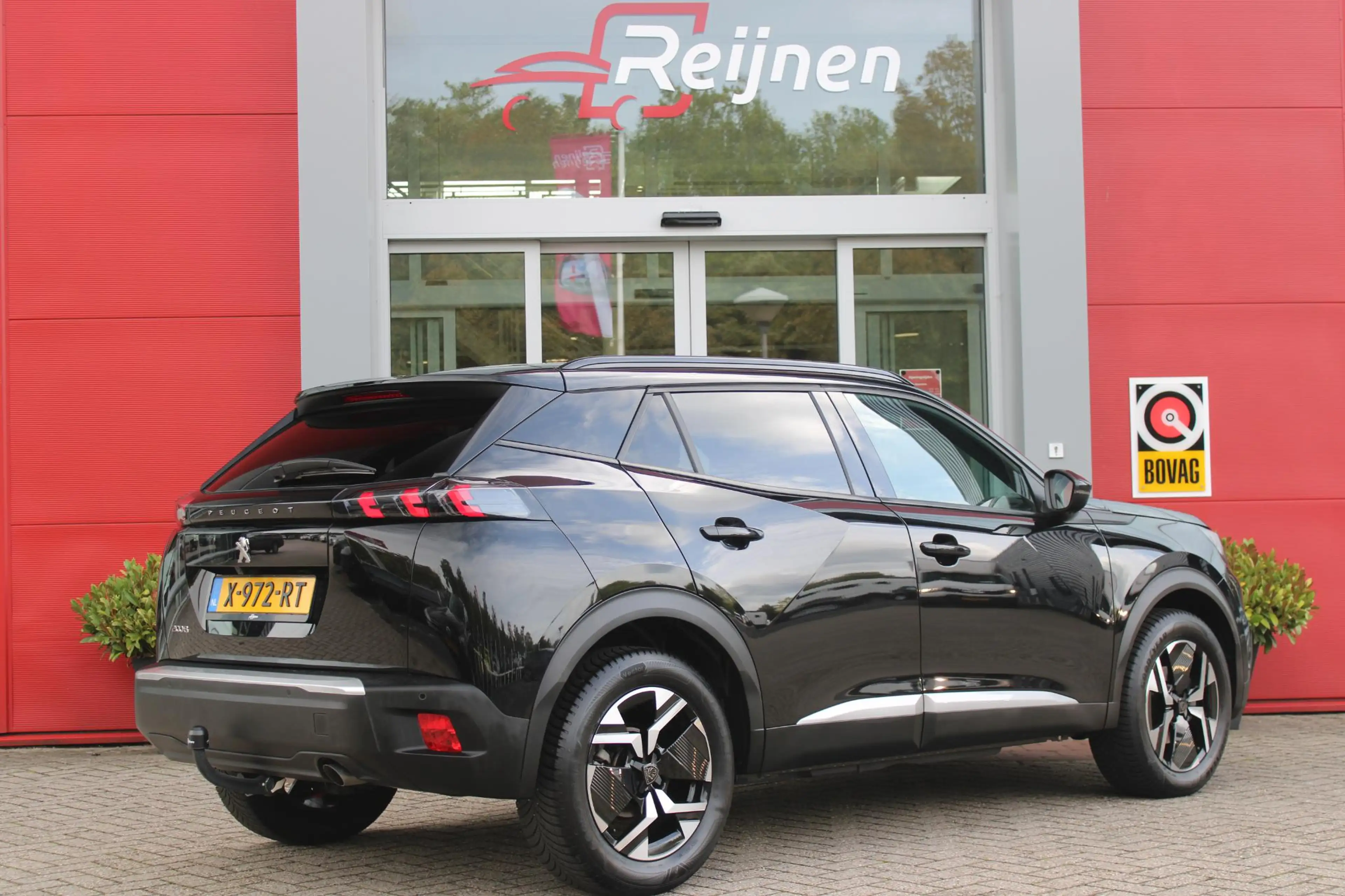 Peugeot 2008 1.2 100PK ALLURE PACK | AFNEEMBARE TREKHAAK | NAVI — photo 4
