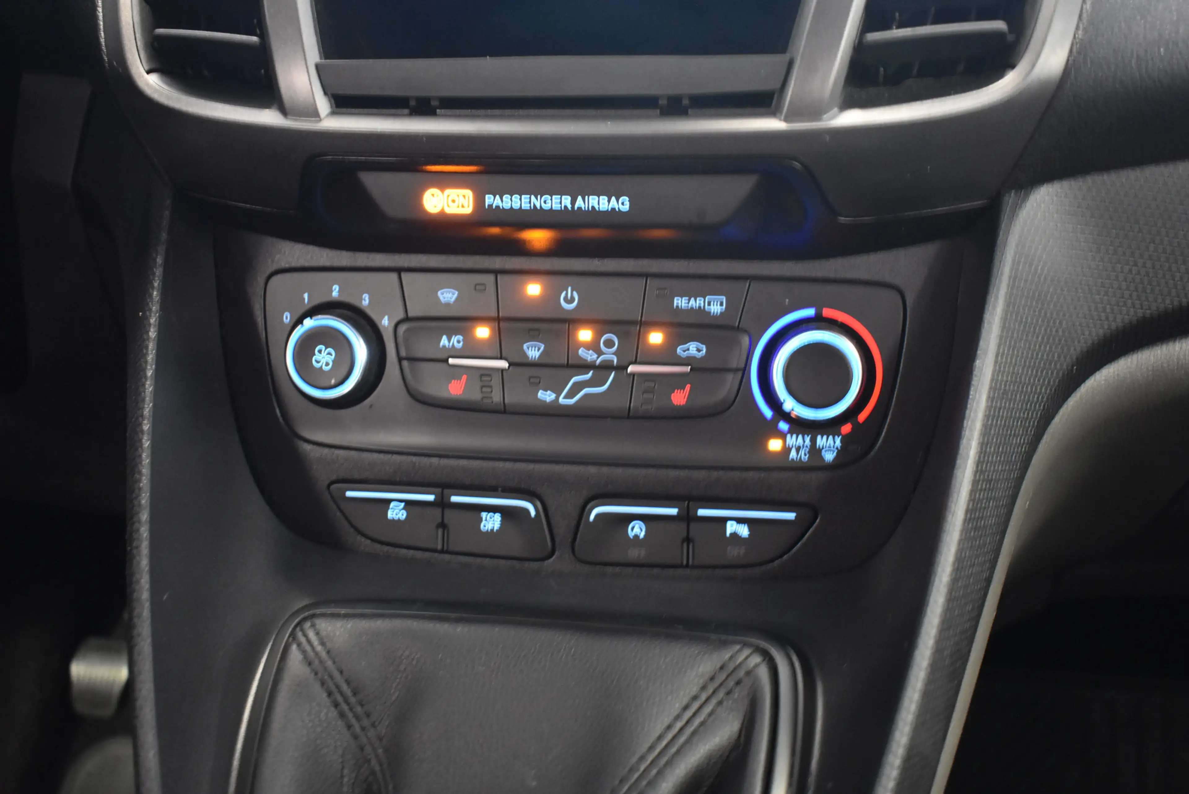 Ford Transit Connect Kombi lang Trend 5-Sitze — photo 11
