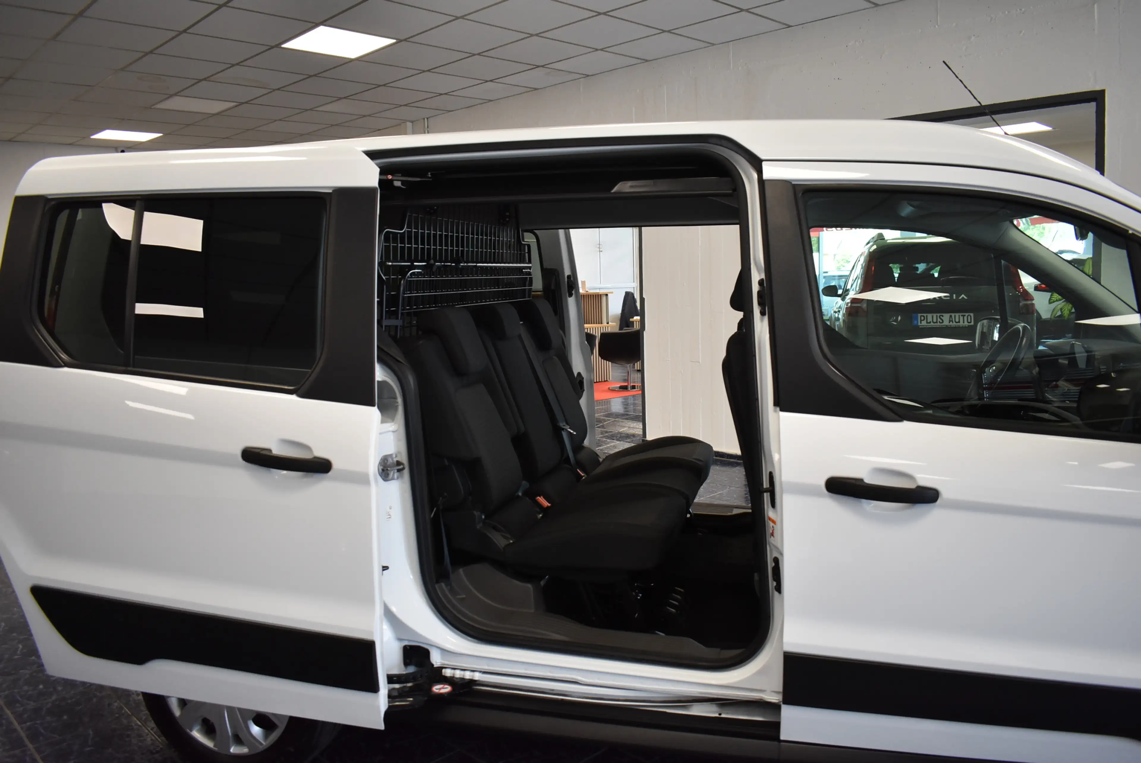 Ford Transit Connect Kombi lang Trend 5-Sitze — photo 6