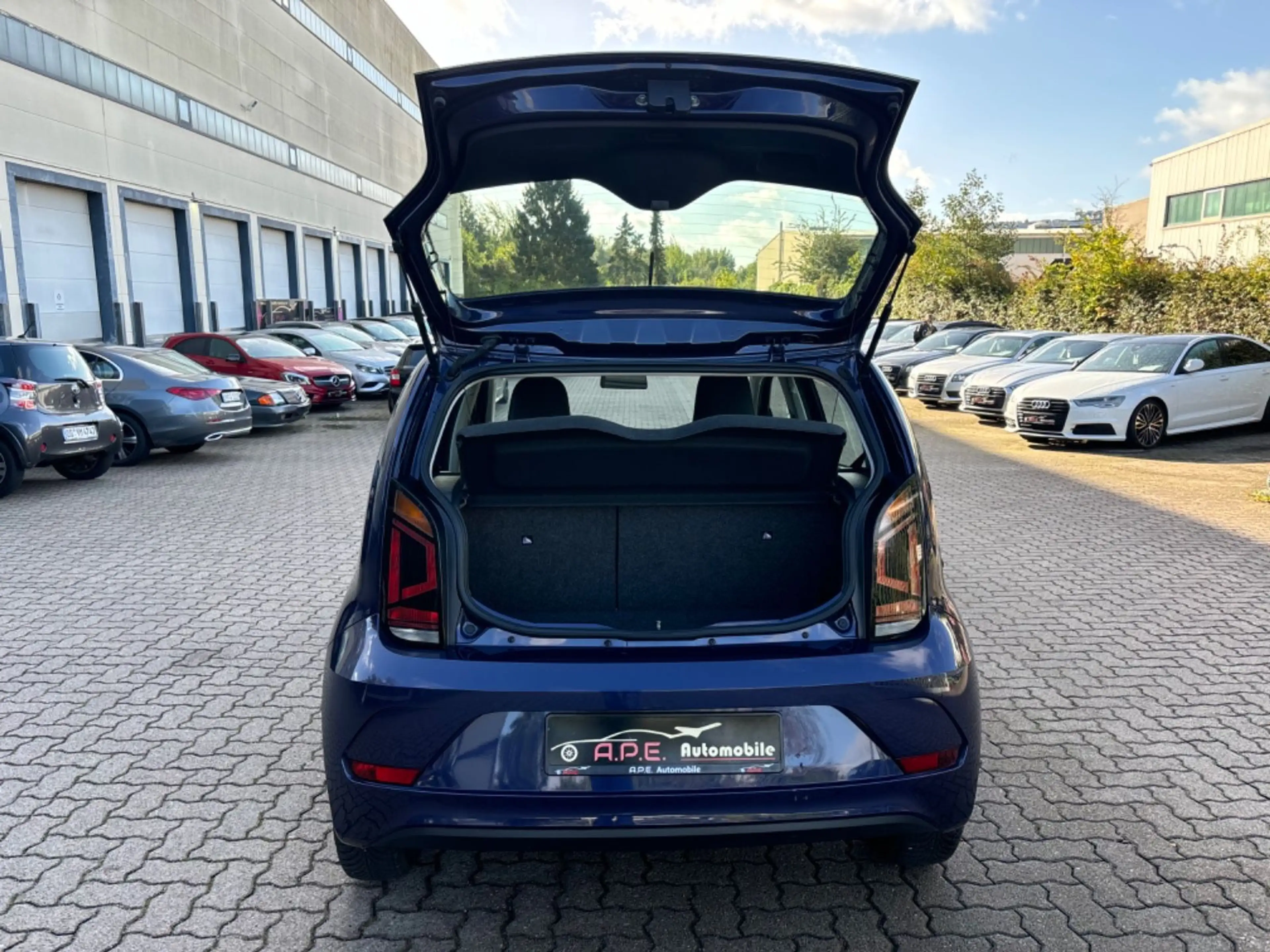Volkswagen up! BMT Automatik Sitzhzg TÜV NEU — photo 9