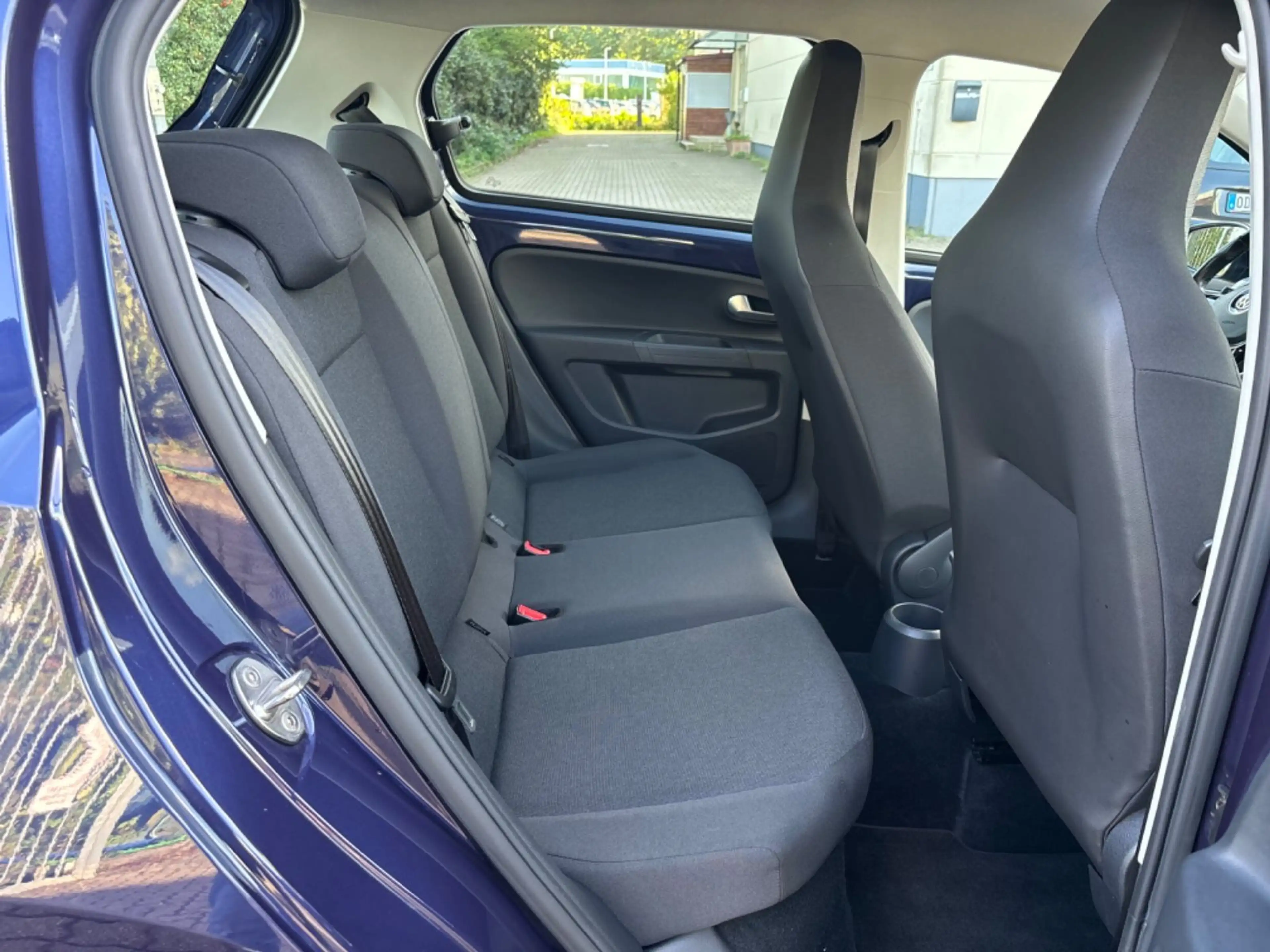 Volkswagen up! BMT Automatik Sitzhzg TÜV NEU — photo 10