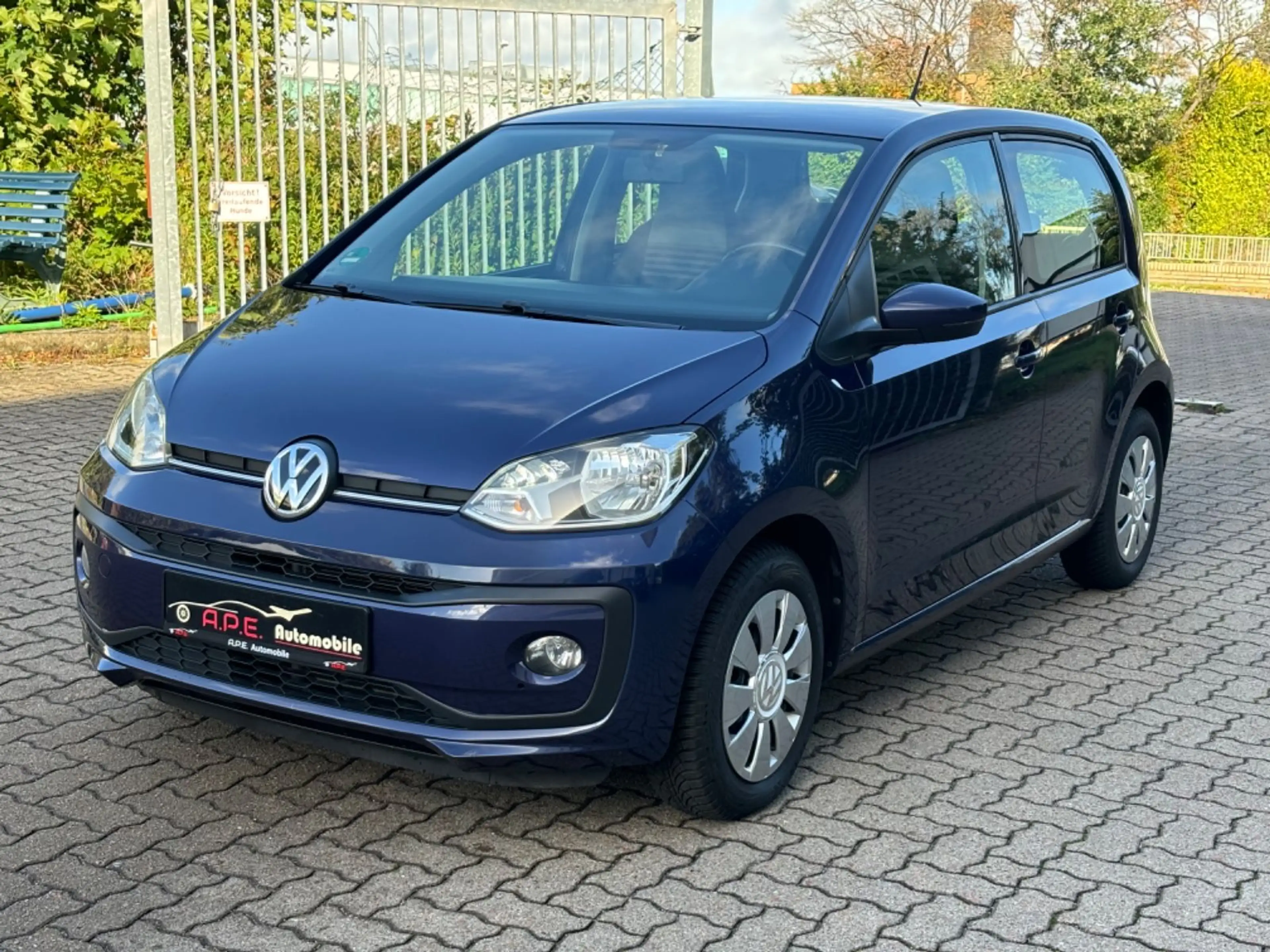 Volkswagen up! BMT Automatik Sitzhzg TÜV NEU — photo 3