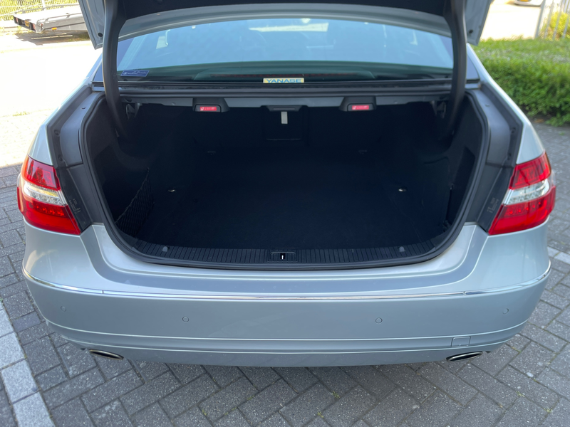 Mercedes-Benz E 350 Avantgarde heeft veel Opties — photo 5