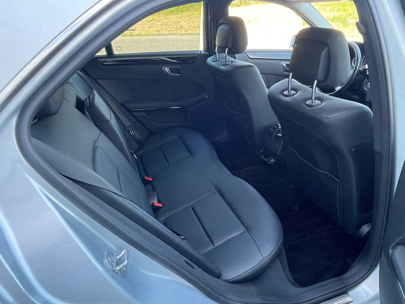 Mercedes-Benz E 350 Avantgarde heeft veel Opties — photo 9