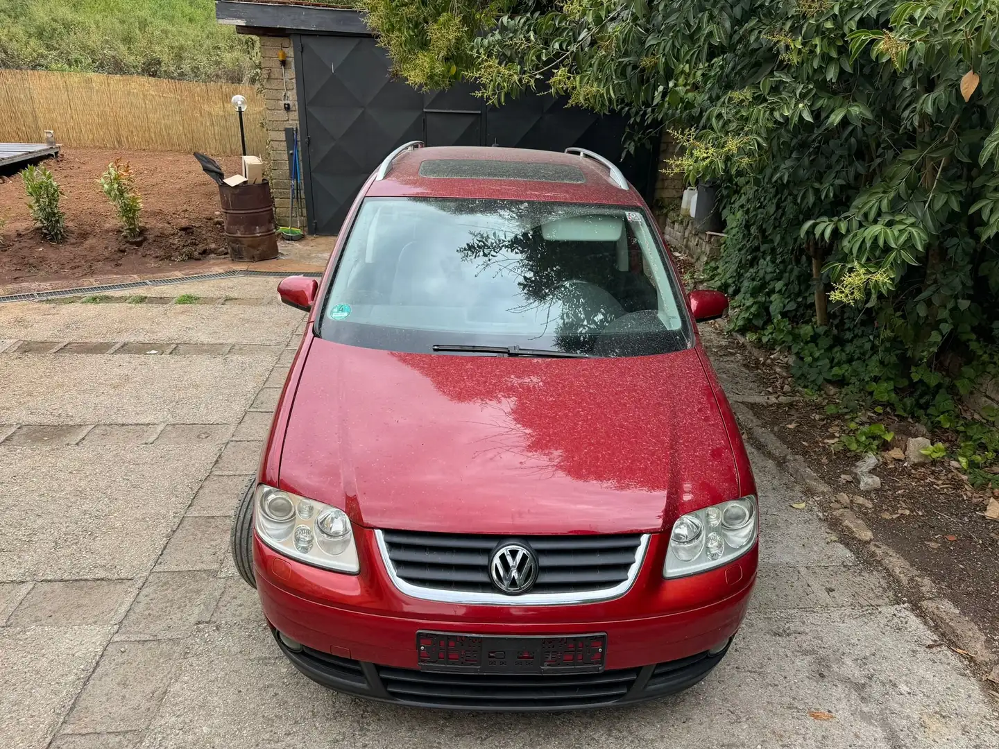 Volkswagen Touran 2.0 tdi Highline 140cv Rood - 1
