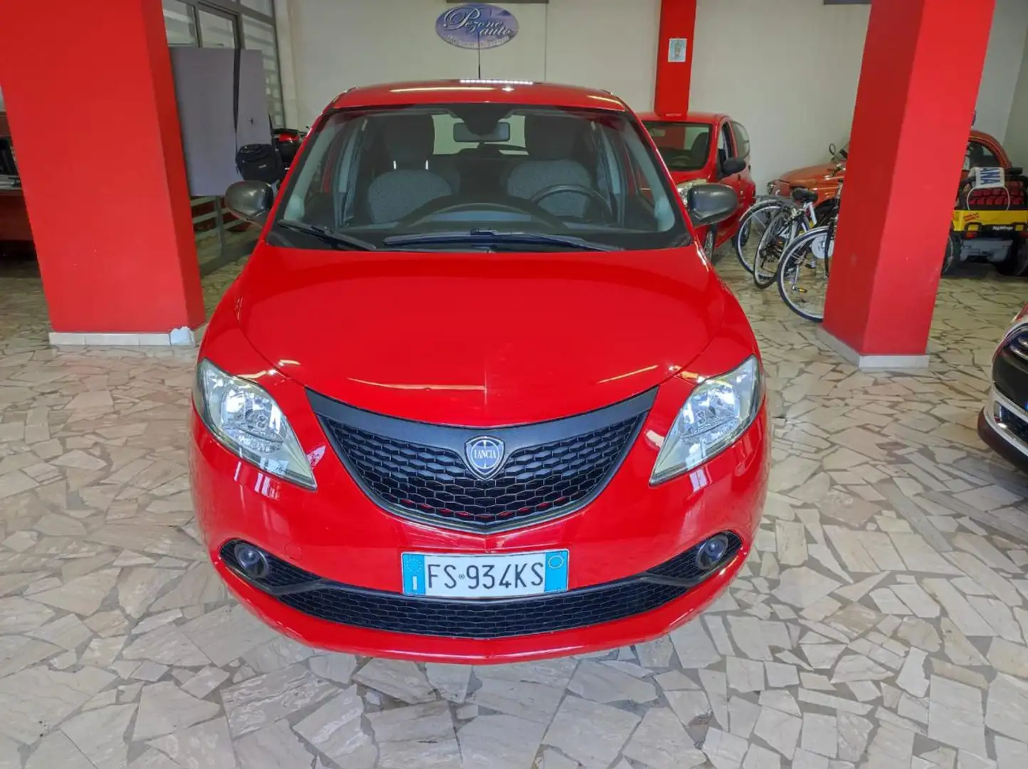 Lancia Ypsilon 0.9 TwinAir 85 CV 5 porte Metano Ecochic Elefant.B Rosso - 2