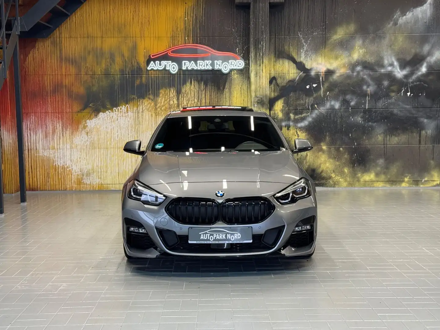 BMW 220i Gran Coupe M Sport Aut~PANO~LED~KAMERA~ ACC Grau - 2