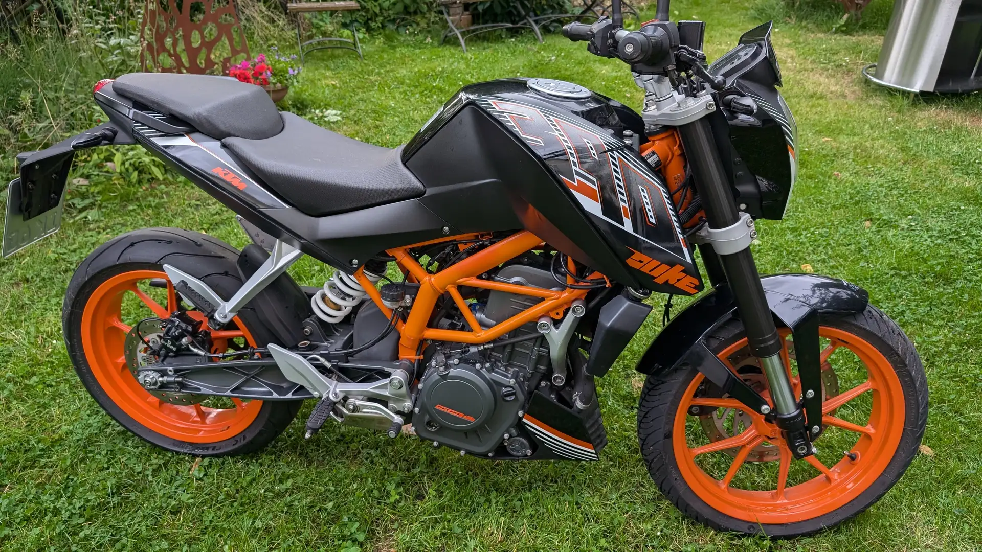KTM 390 Duke IS Чорний - 1