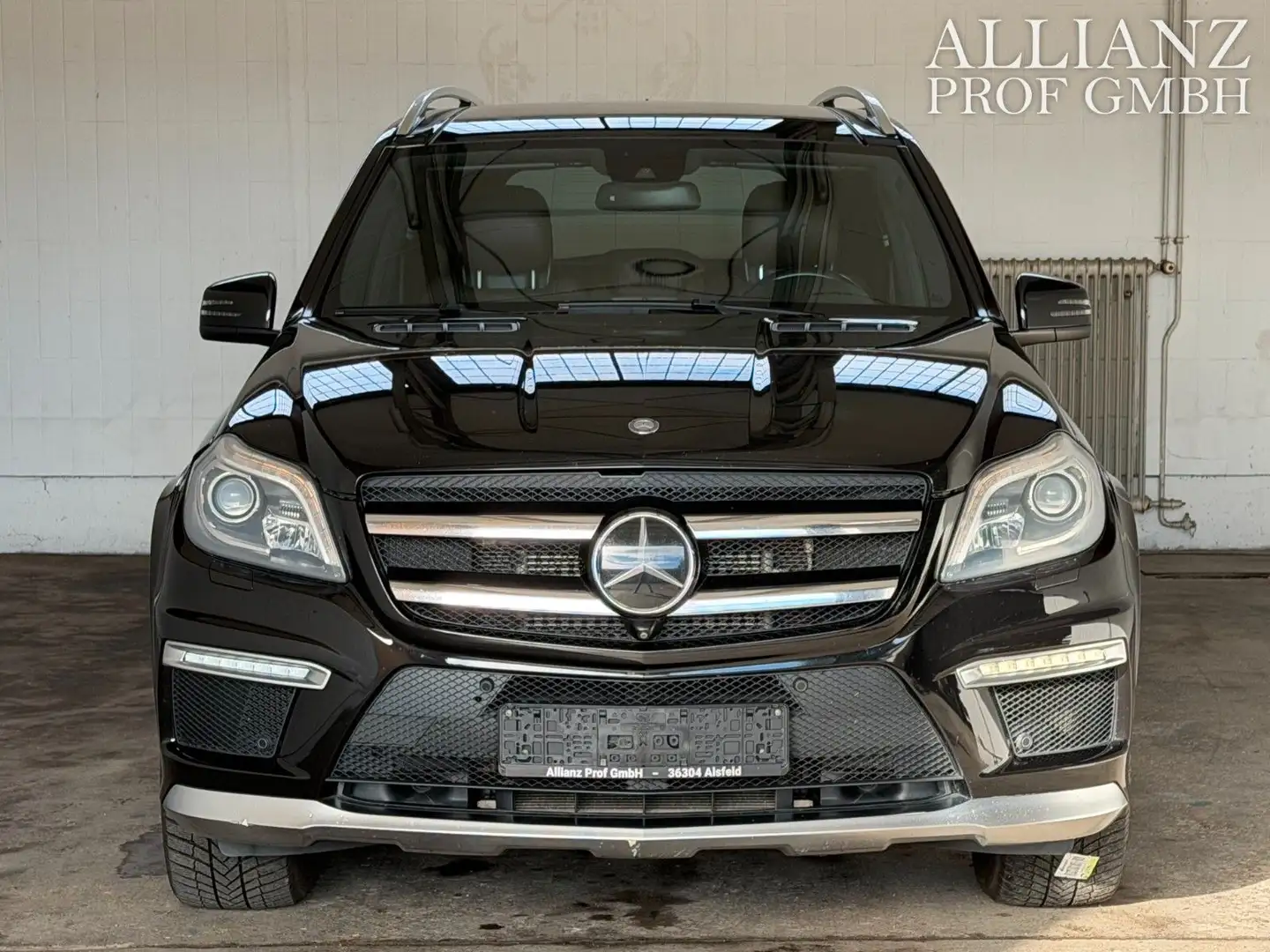 Mercedes-Benz GL 63 AMG 4Matic ACC 360° 3-Zonen Pano H/K AHK Schwarz - 2
