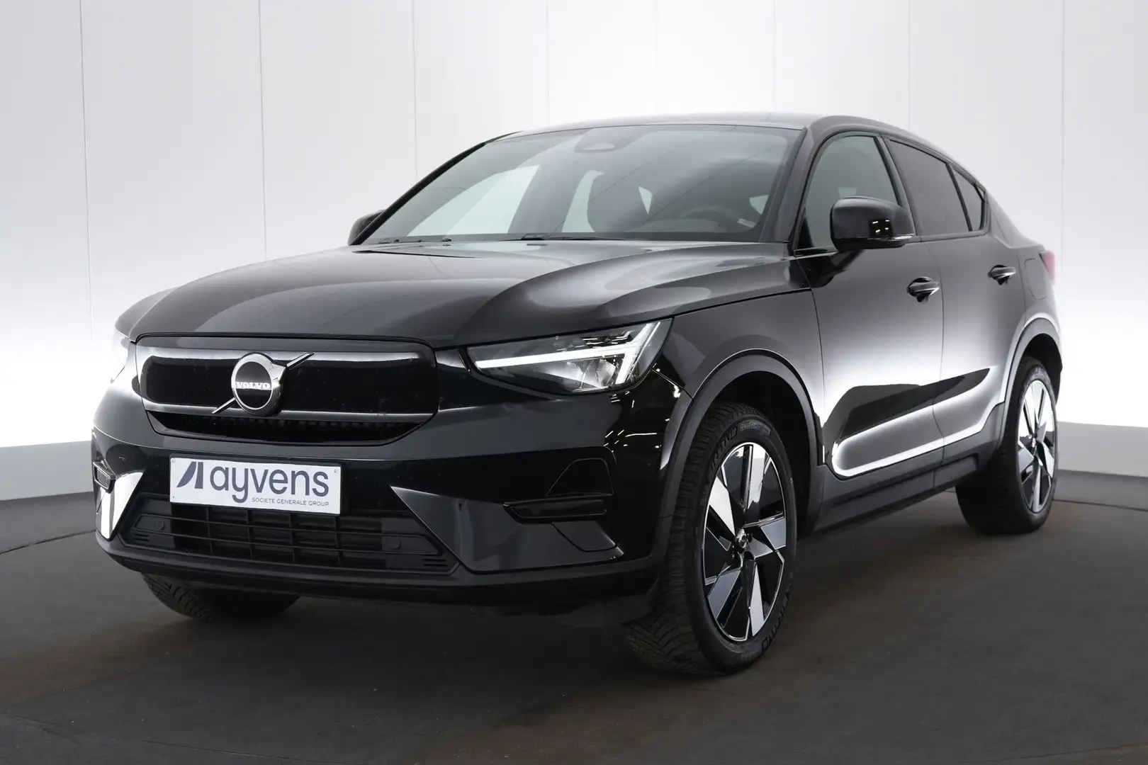 Volvo C40 82 kWh Recharge Extended Range Plus LED GPS PDC CA Noir - 2