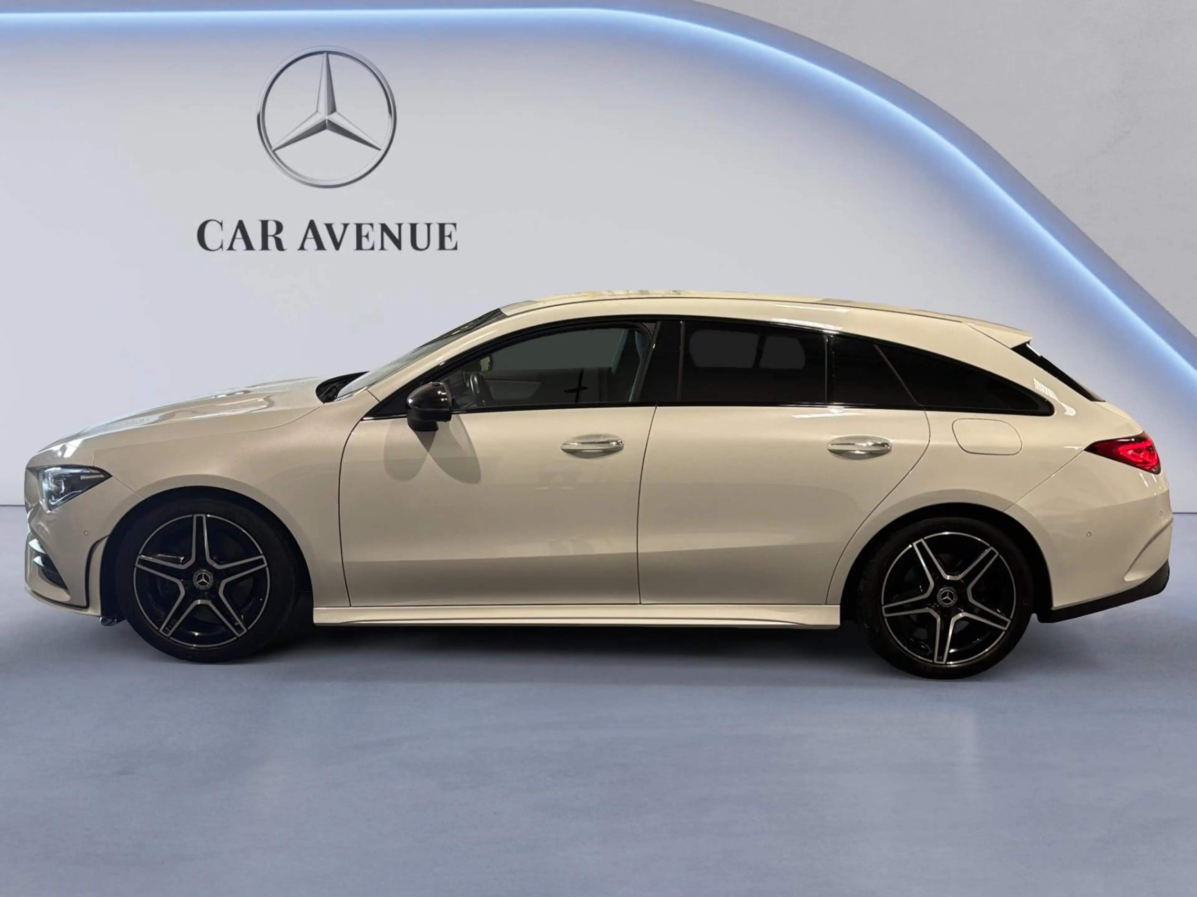 Mercedes-Benz CLA 200 Shooting Brake d AMG Line — photo 5
