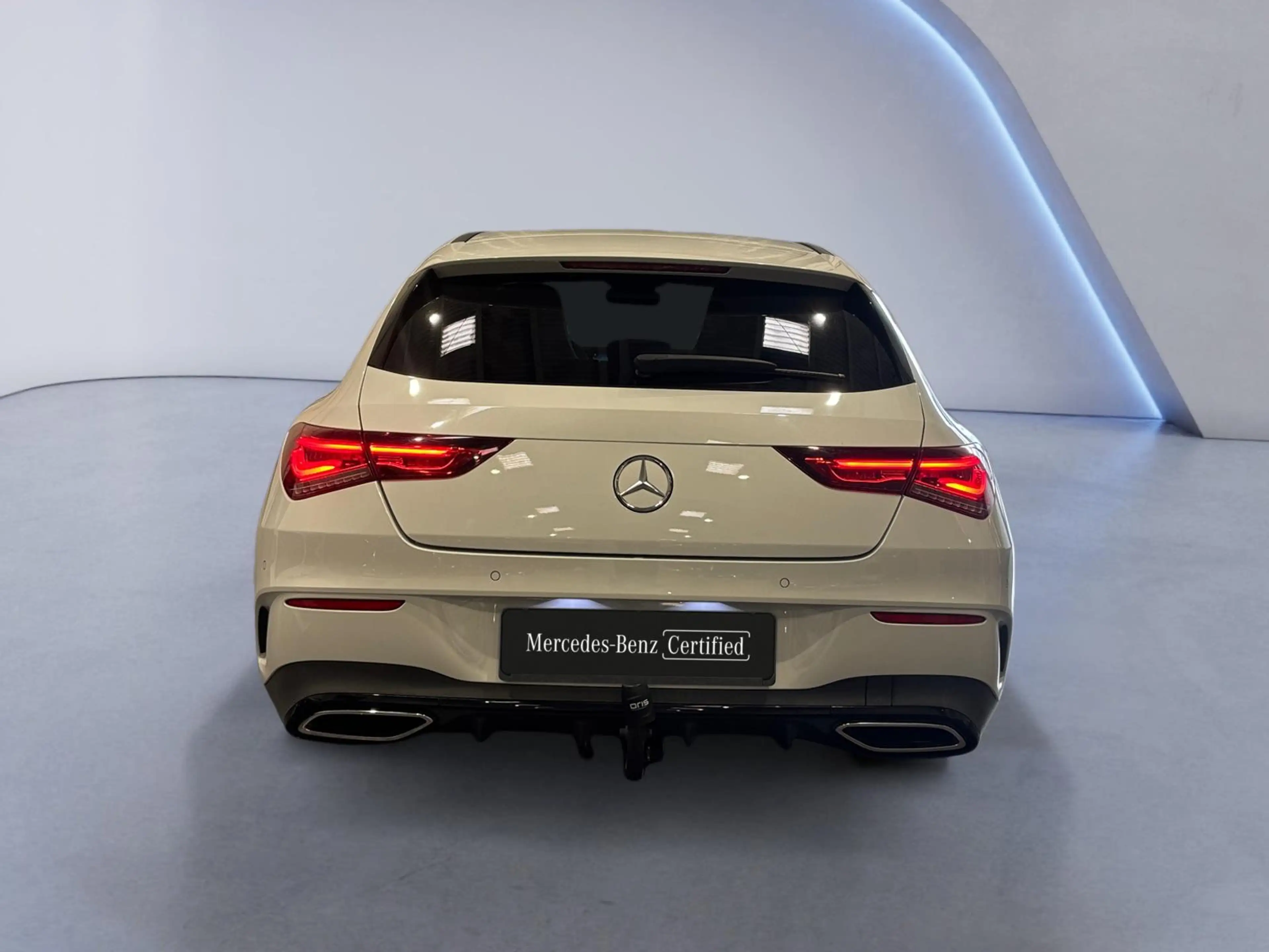 Mercedes-Benz CLA 200 Shooting Brake d AMG Line — photo 7