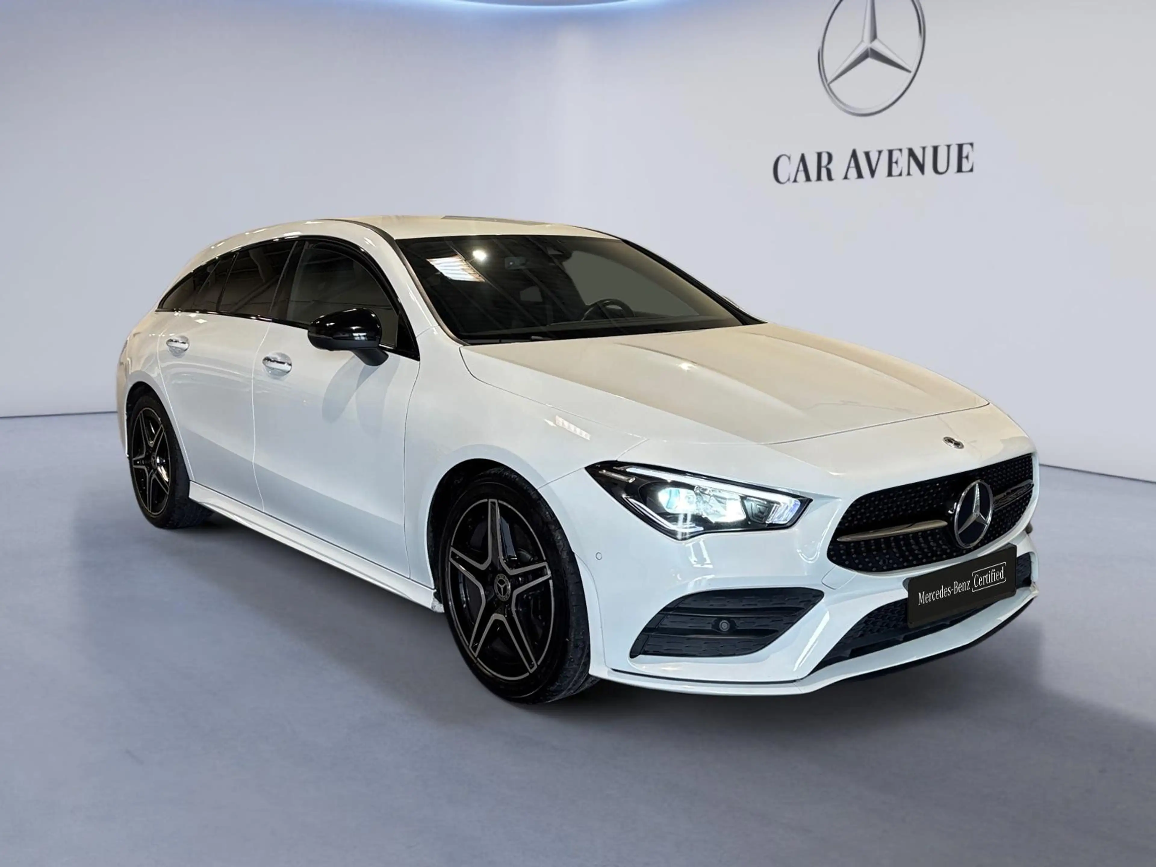 Mercedes-Benz CLA 200 Shooting Brake d AMG Line — photo 3