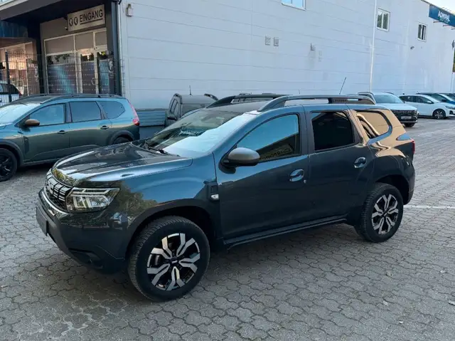 Dacia Duster main image