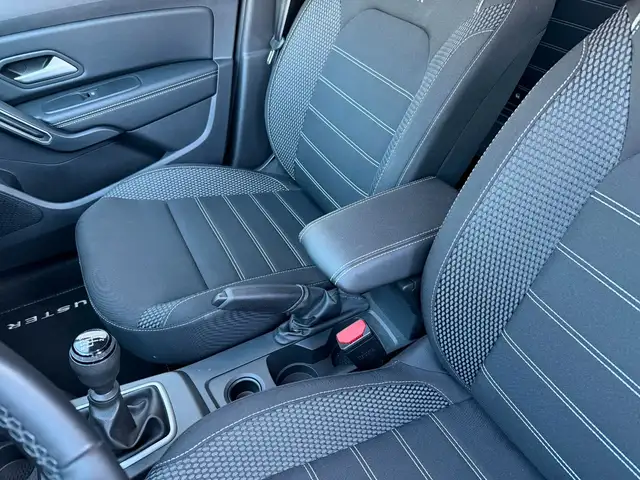 Dacia Duster view 15