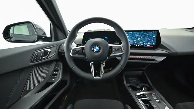 BMW 1 Series view 9