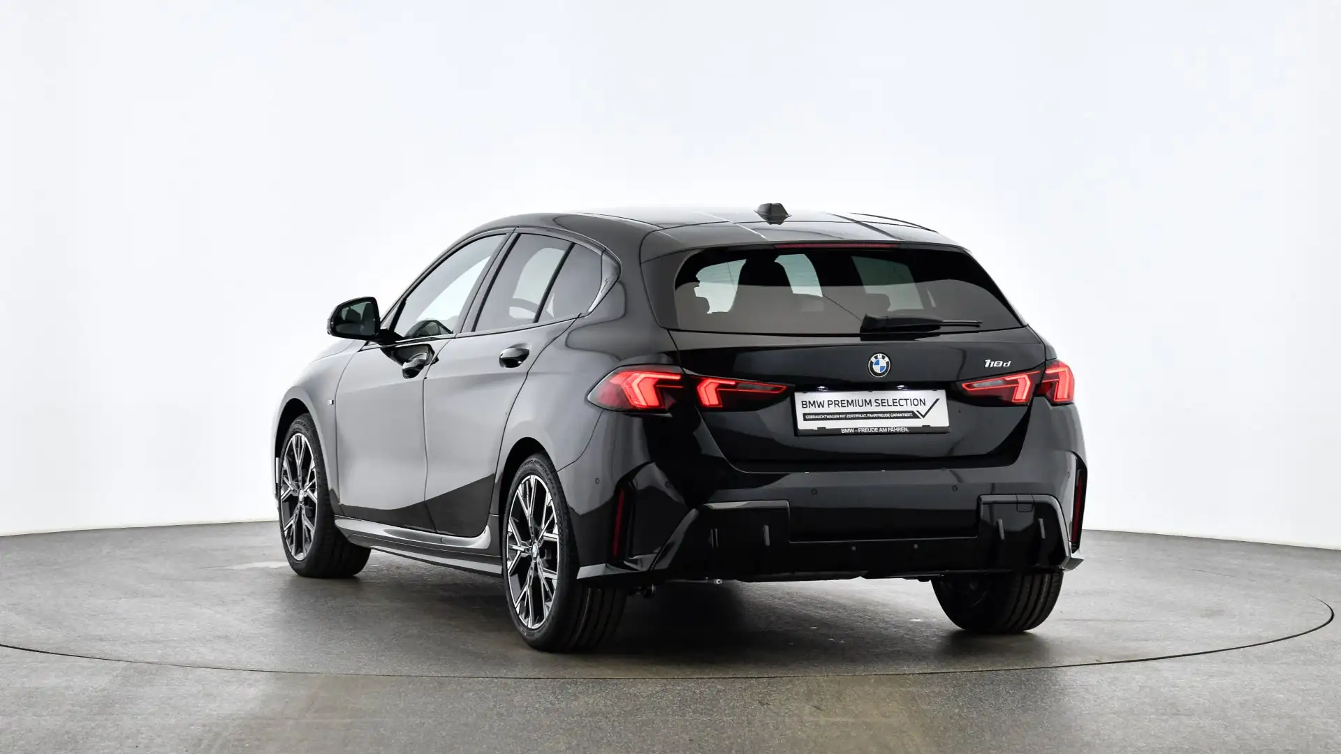 BMW 118 d Schwarz - 2