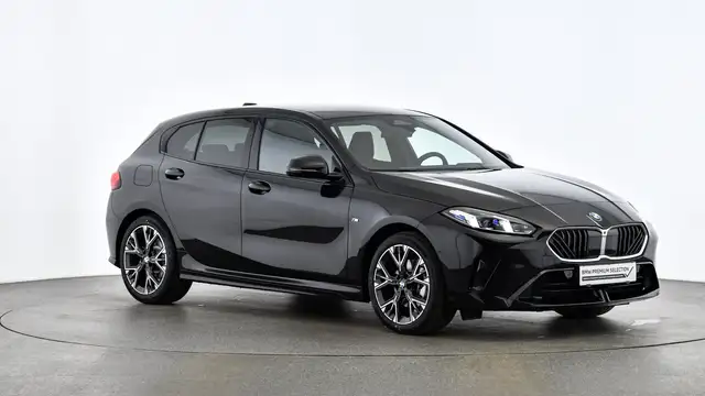 BMW 1 Series view 5