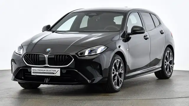 BMW 1 Series view 14