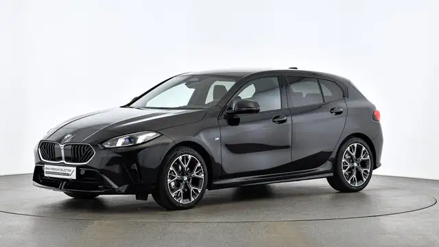 BMW 1 Series view 4