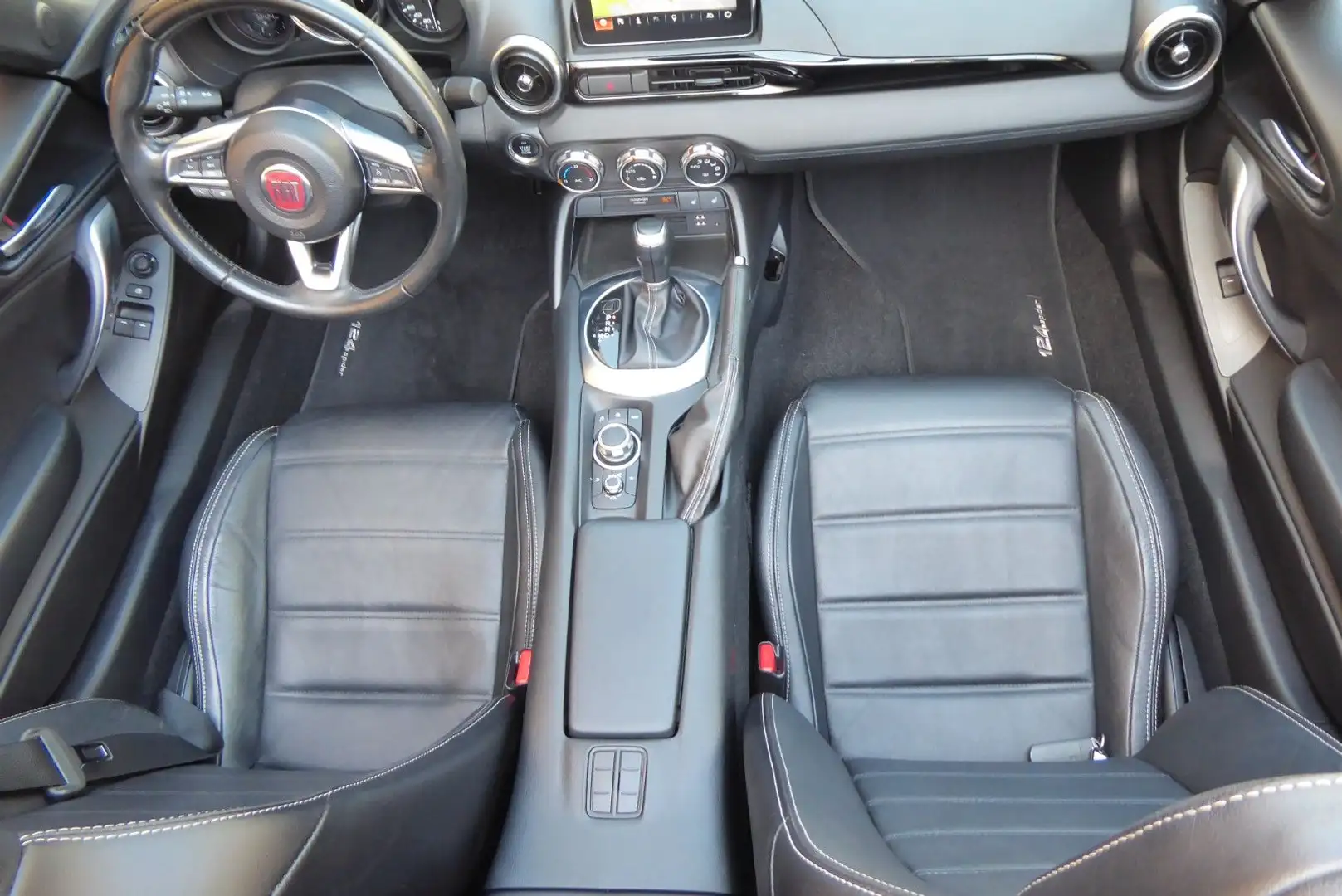 Fiat 124 Spider Lusso Automatik 2.Hand Nero - 2