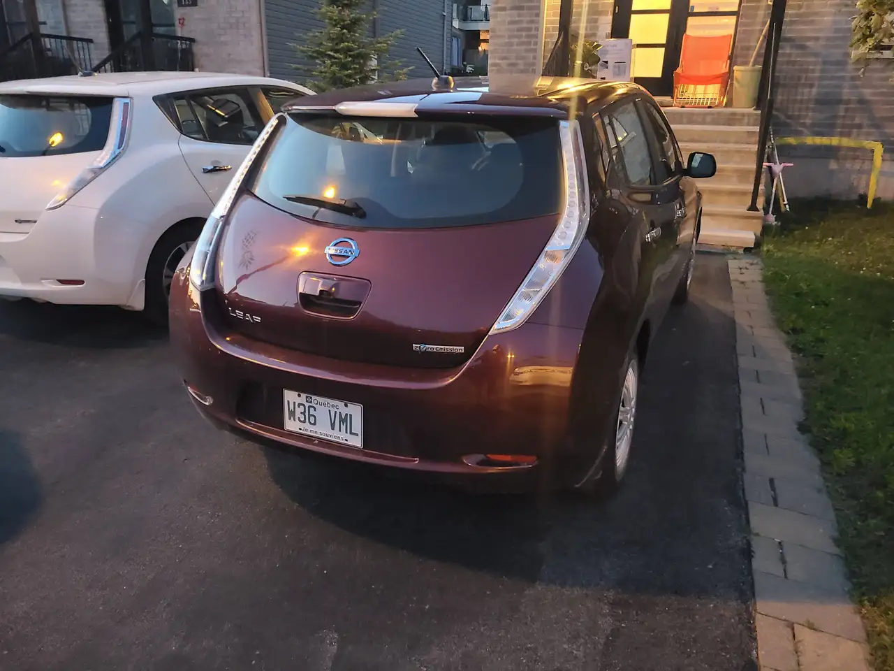 Nissan Leaf photo Nissan Leaf
