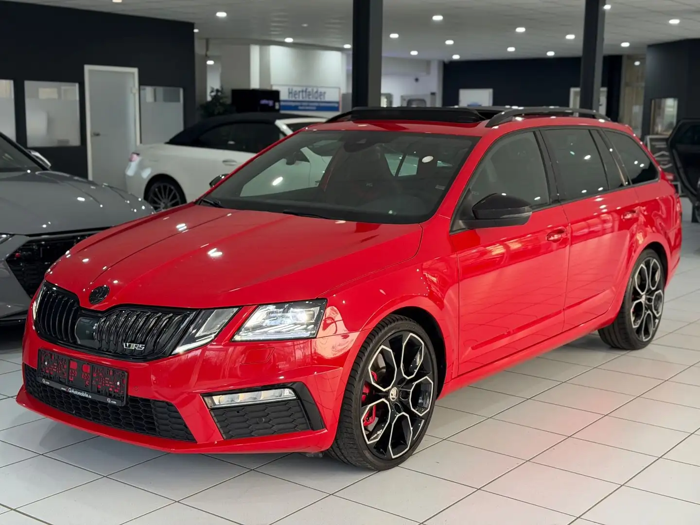 Skoda Octavia Combi RS 245*PANO*KAM*ALCANTARA*AHK*ACC* Rouge - 1