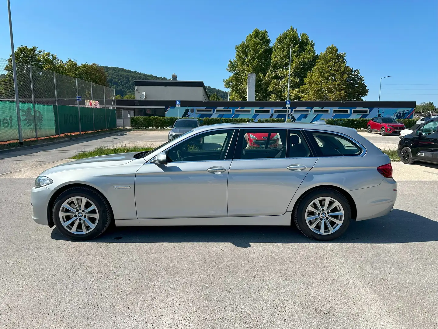 BMW 525 525d xDrive Head-Up Abstandtempom. Pano. Grau - 2