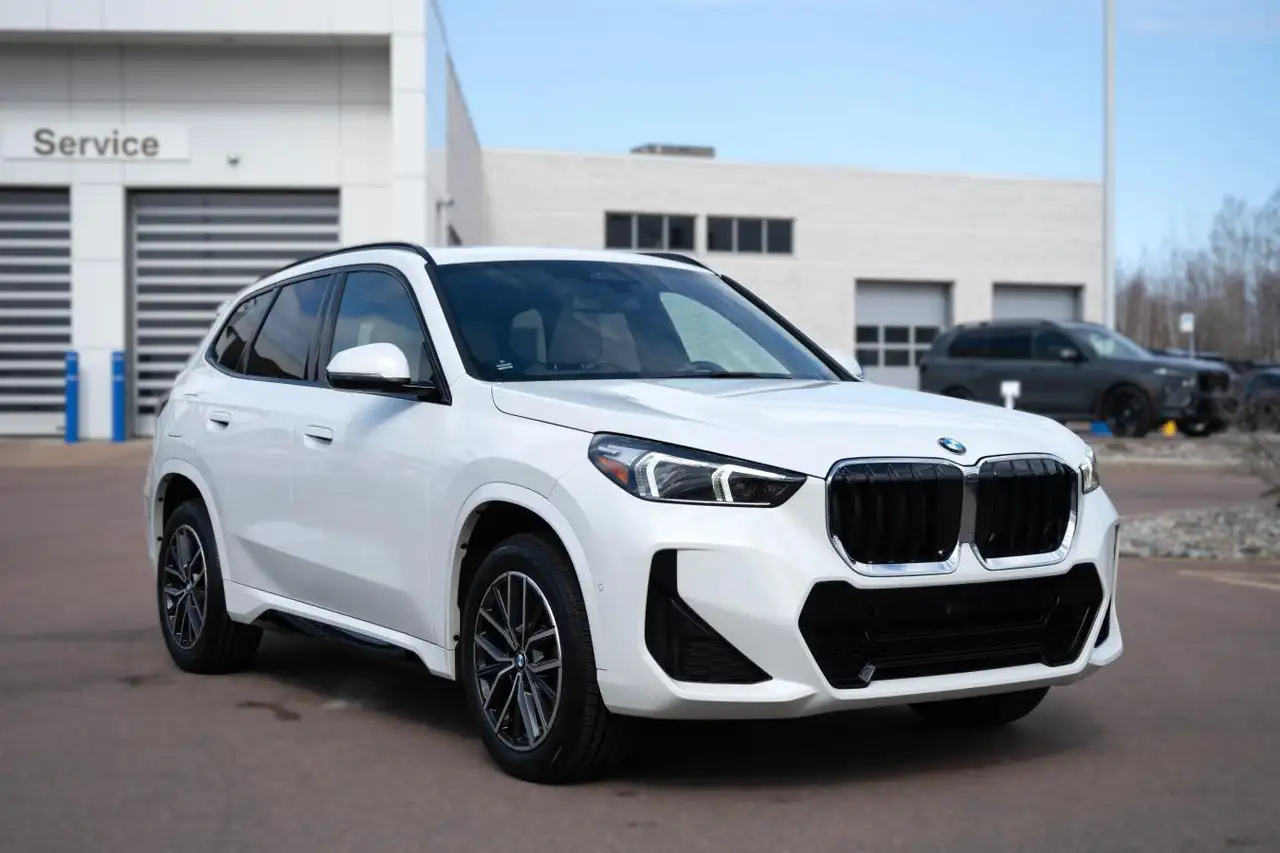 BMW X1 снимка BMW X1