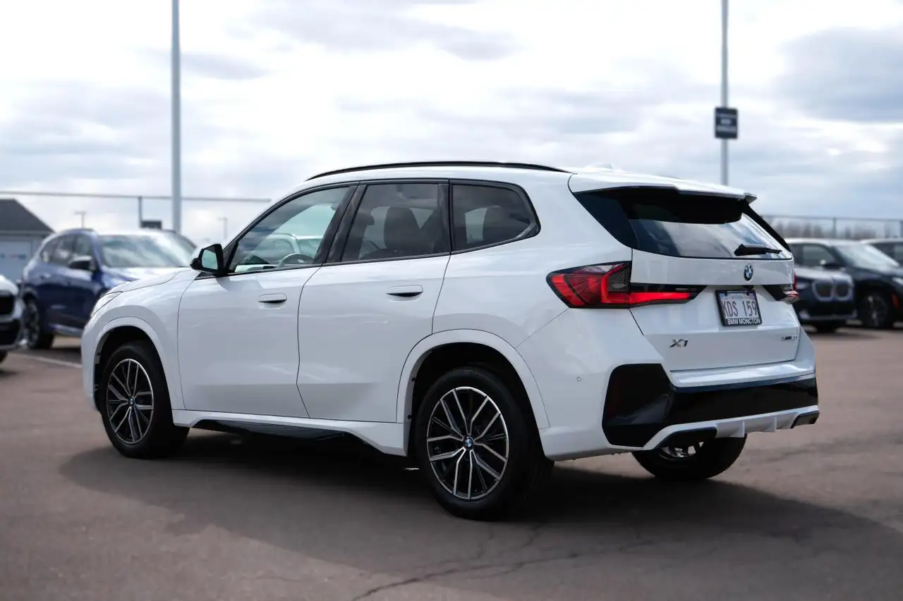 BMW X1 снимка BMW X1