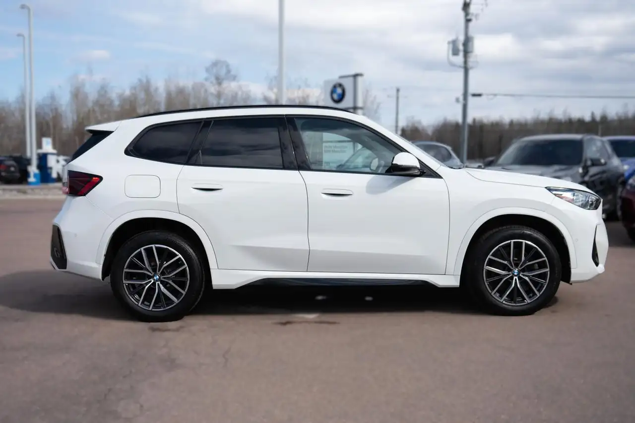 BMW X1 снимка BMW X1