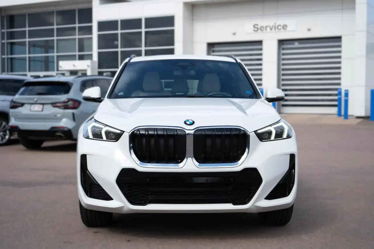 BMW X1 снимка BMW X1