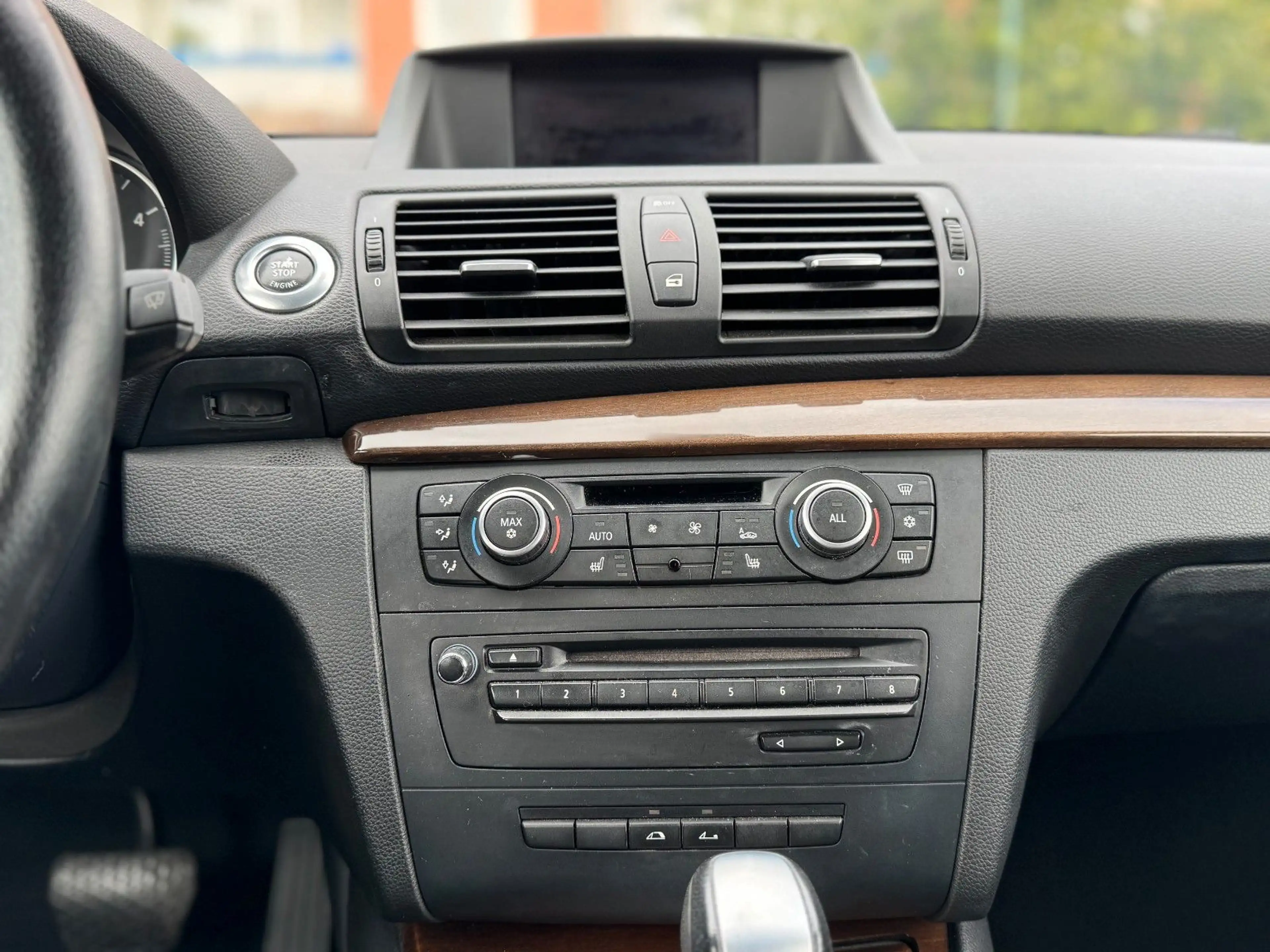 BMW 118 d 2.0l Vollleder/Tempomat/Navi/PDC — photo 12