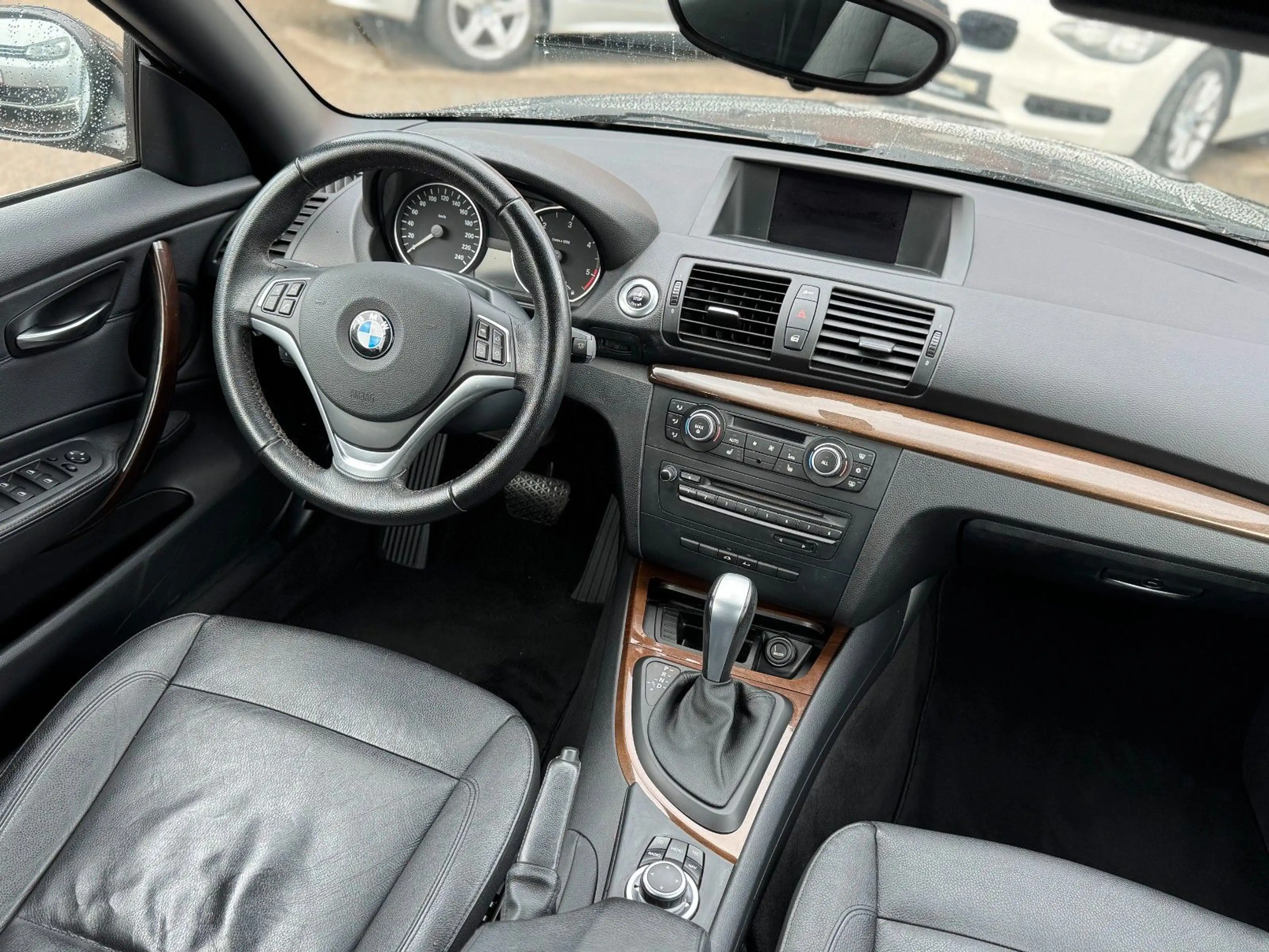 BMW 118 d 2.0l Vollleder/Tempomat/Navi/PDC — photo 14